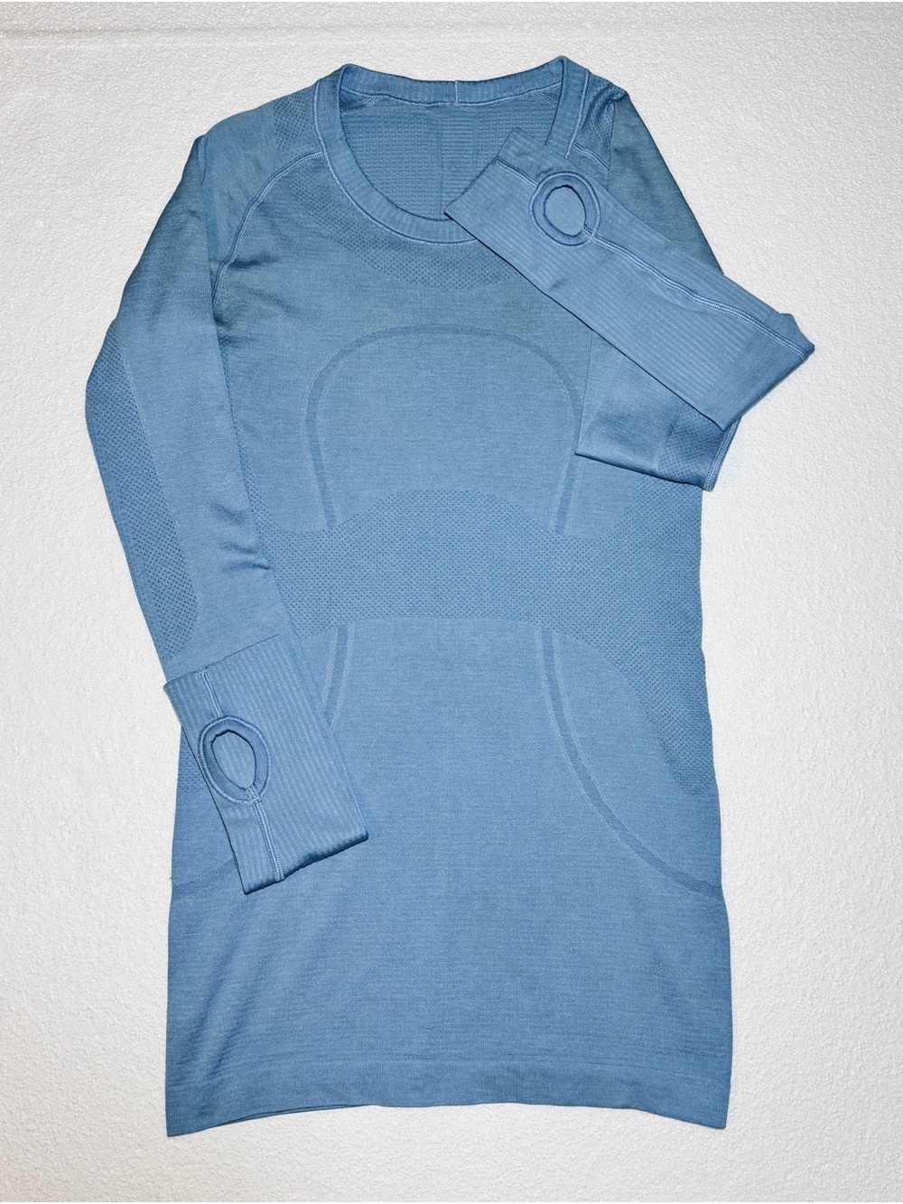 Lululemon Women's Swiftly Tech Long-Sleeve Shirt 2.0 Hip Length Blue No Tag 4